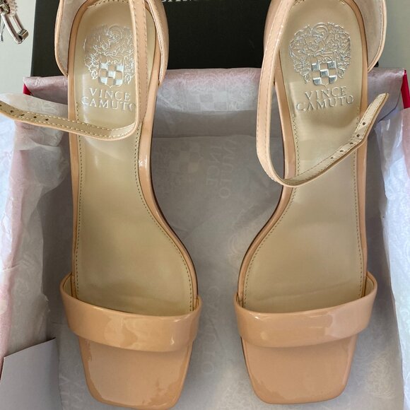 Vince Camuto nude patent leather heel - Picture 14 of 16